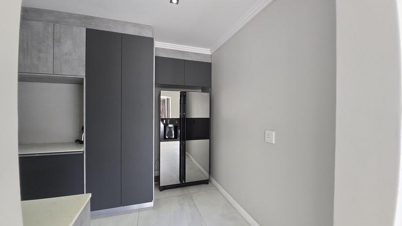 5 Bedroom Property for Sale in The Islands Estates North West